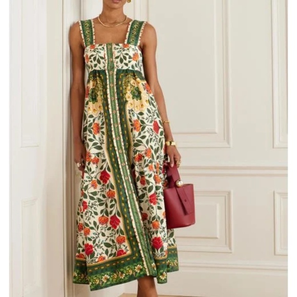 FARM Rio Dresses & Skirts - Gorgeous Farm Rio Garden Tapestry maxi dress - Sand, size M, NWT!